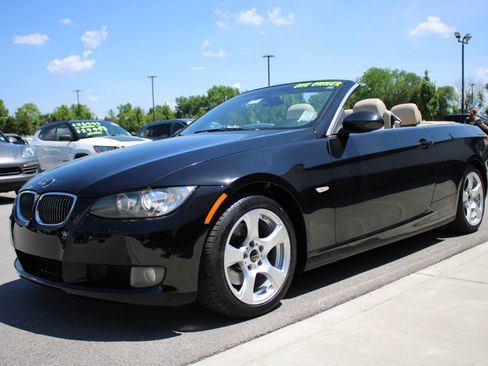 Used 2007 BMW 328i Convertible image 3