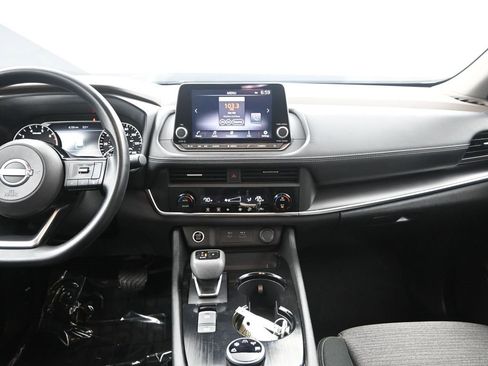 Used 2023 Nissan Rogue SV image 30