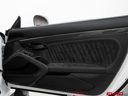 Used 2019 Porsche 911 GT2 RS image 31