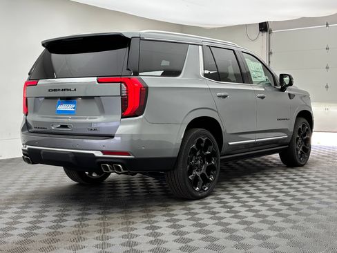 New 2026 GMC Yukon Denali w/ Denali Reserve Package AWD/4WD image 11