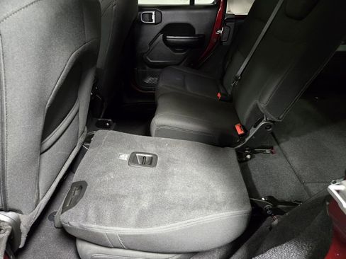Used 2021 Jeep Wrangler Unlimited Sport image 35