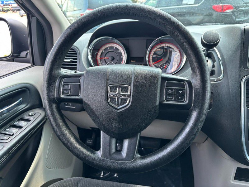 Used 2019 Dodge Grand Caravan SE FWD image 15