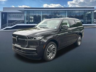 New 2026 Lincoln Navigator Reserve AWD/4WD video 3