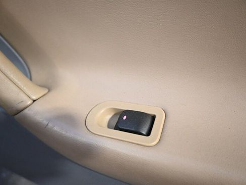 Used 2006 Pontiac Solstice Convertible w/ Premium Package image 41