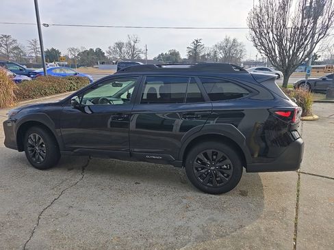 Certified 2025 Subaru Outback Onyx Edition XT image 6