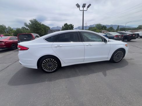 Used 2017 Ford Fusion Energi SE FWD image 5