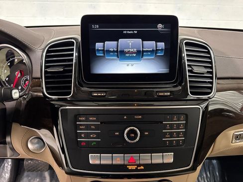 Used 2017 Mercedes-Benz GLE 350 4MATIC image 39