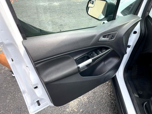 Used 2015 Ford Transit Connect XLT image 23