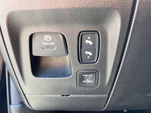 Used 2019 RAM 1500 Limited AWD/4WD image 12