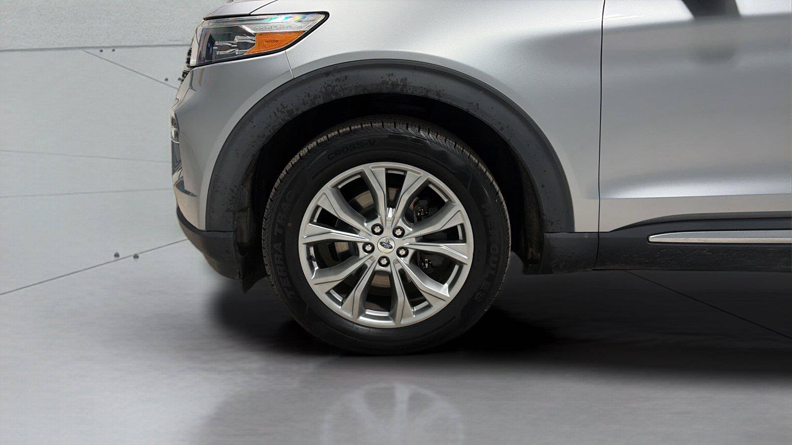 Certified 2020 Ford Explorer XLT w/ Equipment Group 202A AWD/4WD image 28