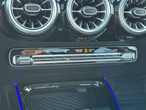 Used 2025 Mercedes-Benz GLA 250 GLA 250 4D Sport Utility 4MATI image 25