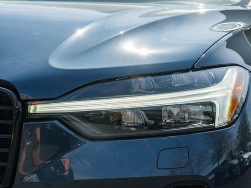 Certified 2024 Volvo XC60 B5 Plus w/ Protection Package Premier image 13