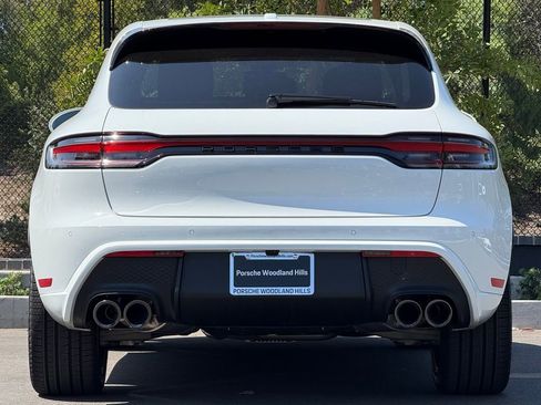 Used 2025 Porsche Macan image 6