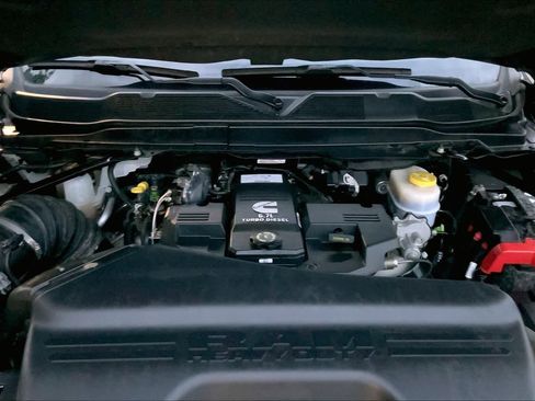 Used 2019 RAM 2500 Laramie image 30