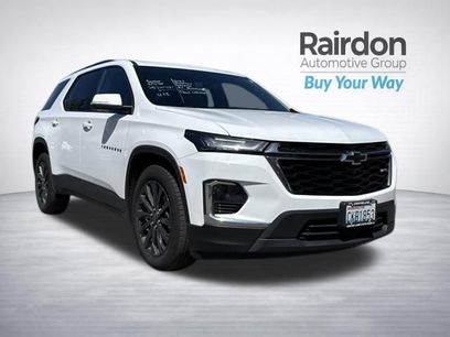 Used 2023 Chevrolet Traverse RS