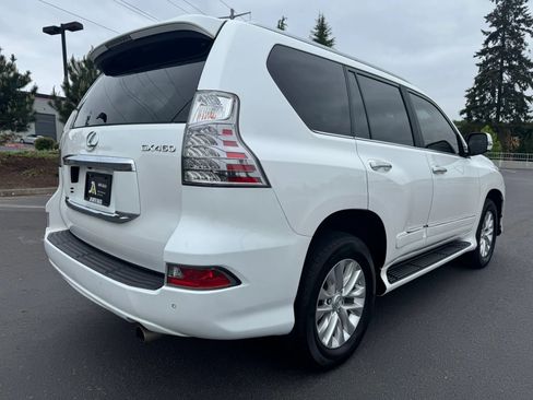 Used 2014 Lexus GX 460 w/ Premium Package AWD/4WD image 10