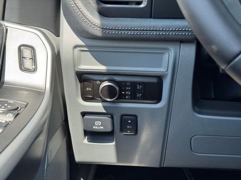 New 2025 Ford F150 Lightning Flash AWD/4WD image 28