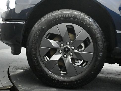 Used 2024 Ford F150 Lightning Lariat image 36