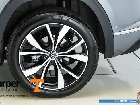 Used 2025 Volkswagen Atlas Cross Sport SEL Premium R-Line image 45