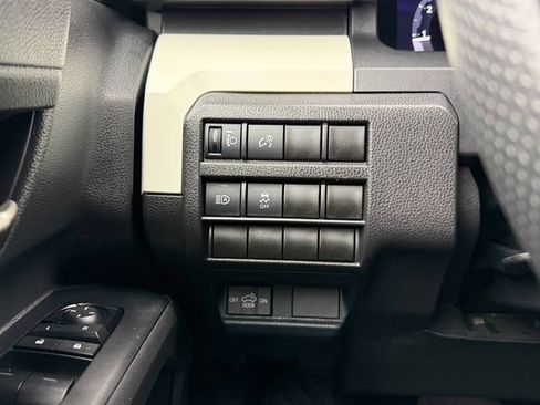 Used 2024 Toyota Tacoma TRD Off-Road AWD/4WD image 36