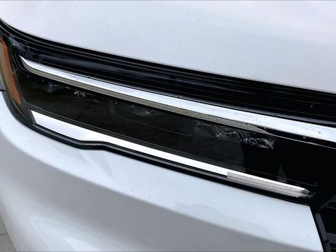 Used 2023 Honda Pilot Touring image 27