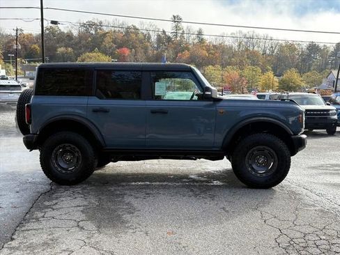 New 2025 Ford Bronco Badlands image 3