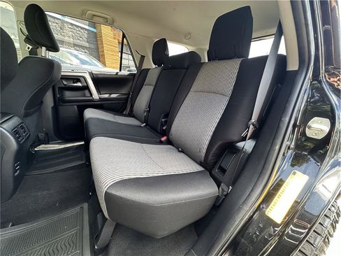 Used 2015 Toyota 4Runner SR5 AWD/4WD image 16