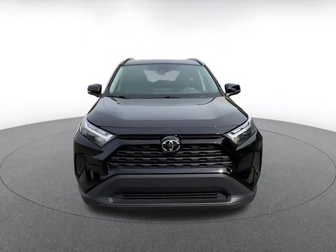 Used 2025 Toyota RAV4 XLE w/ Convenience Package image 5