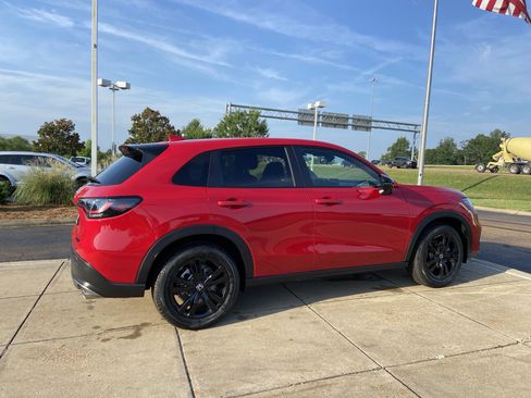 New 2026 Honda HR-V Sport image 11