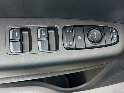 Used 2017 Kia Sportage EX w/ EX Technology Package image 15