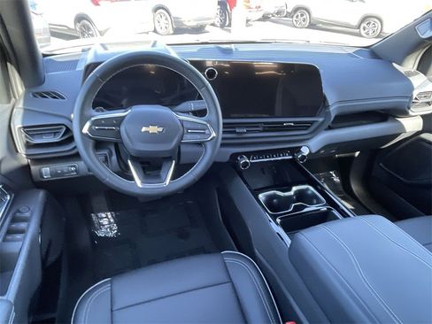 Used 2026 Chevrolet Silverado EV LT image 10