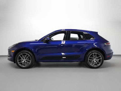Certified 2026 Porsche Macan AWD/4WD image 2
