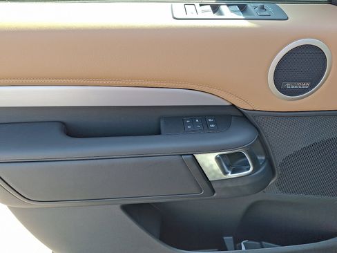 New 2026 Land Rover Discovery Limited Edition AWD/4WD image 5