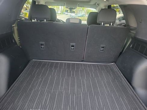 Used 2021 Ford Escape SE w/ SE Sport Appearance Package image 28