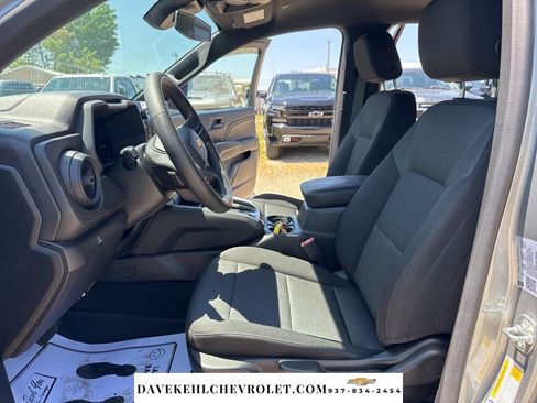 Used 2025 Chevrolet Colorado W/T AWD/4WD image 15