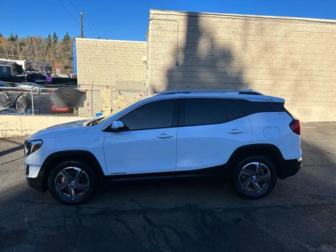 Used 2019 GMC Terrain SLT w/ Infotainment Package II AWD/4WD image 8