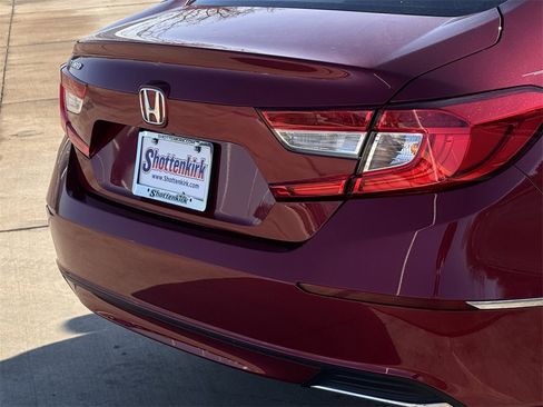 Used 2020 Honda Accord EX image 6