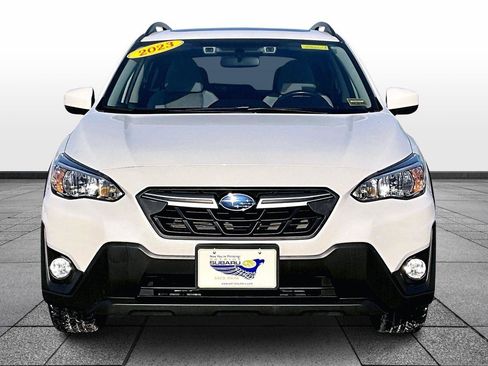 Used 2023 Subaru Crosstrek 2.0i Premium image 3
