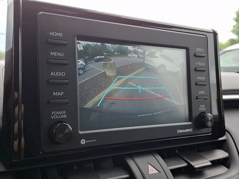 Used 2020 Toyota RAV4 XLE w/ Convenience Package AWD/4WD image 3