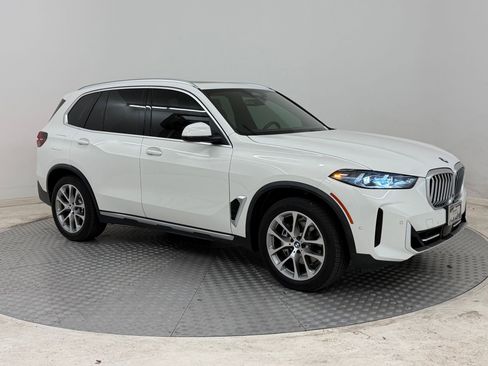 Certified 2024 BMW X5 xDrive40i w/ Premium Package image 7