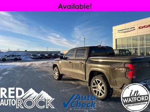 Used 2023 Chevrolet Colorado Z71 w/ Z71 Convenience Package 2 image 5
