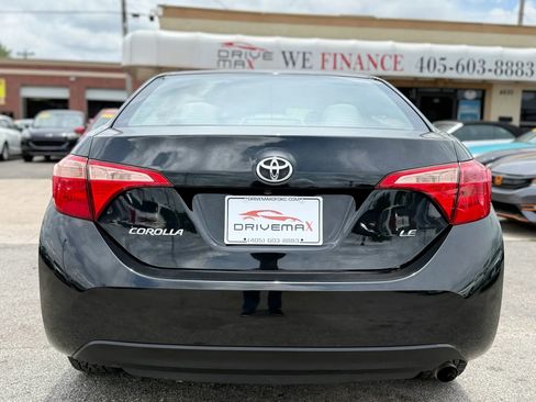 Used 2017 Toyota Corolla LE FWD image 4