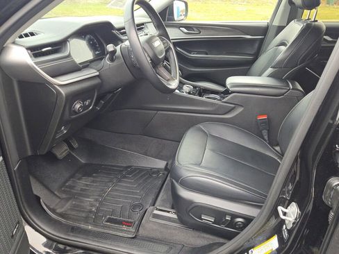 Used 2021 Jeep Grand Cherokee L Limited image 22