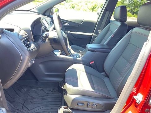 Used 2024 Chevrolet Equinox RS w/ LPO, Floor Liner Package FWD image 15