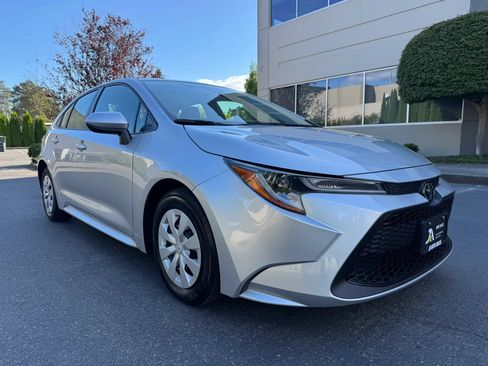 Used 2022 Toyota Corolla L FWD image 2
