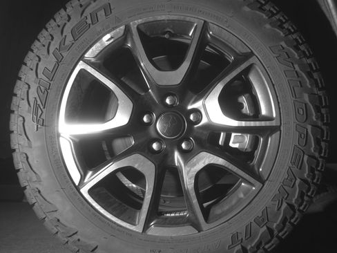 Used 2025 Jeep Compass Trailhawk AWD/4WD image 13