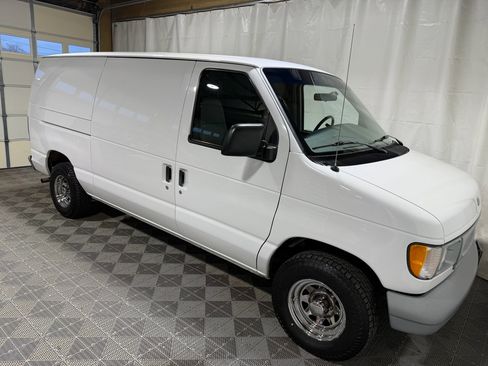 Used 1999 Ford E-150 and Econoline 150 image 5