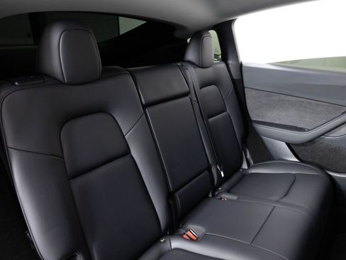 Used 2024 Tesla Model Y Performance image 23