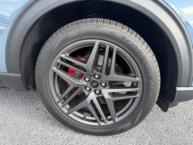 Used 2025 Ford Explorer ST w/ Sun And Sound Package RWD image 9