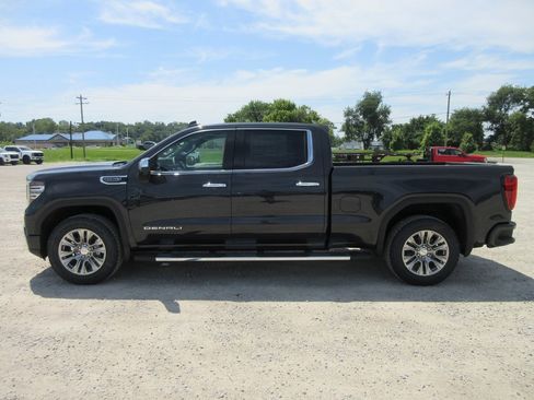 New 2026 GMC Sierra 1500 Denali image 10